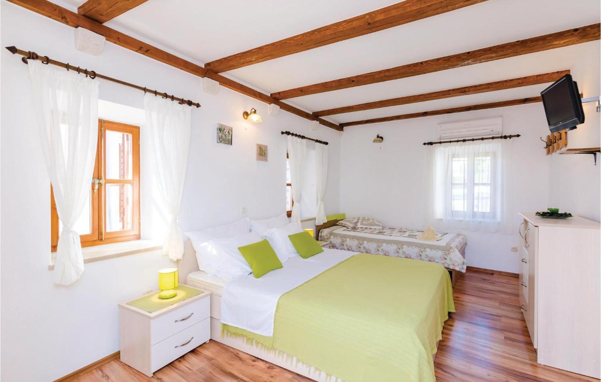 Cozy Home In Slano With Wifi エクステリア 写真